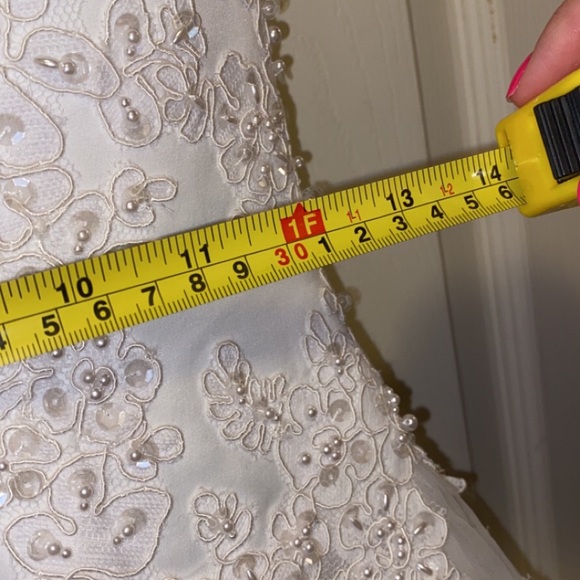 Wedding Dress - Picture 9 of 16